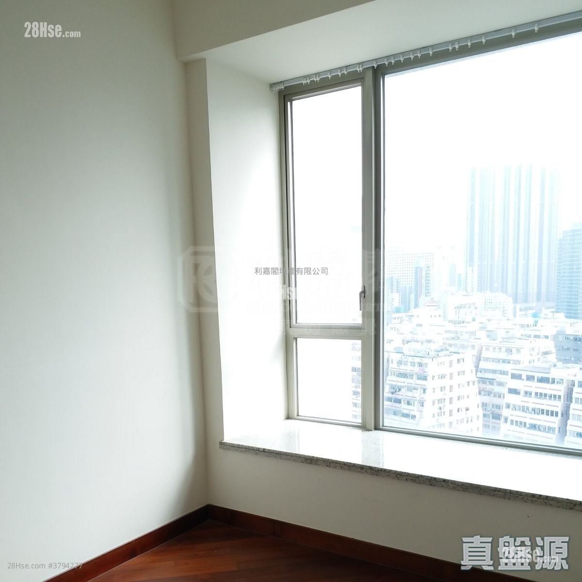 The Coronation Rental 1 Bedroom , 1 Bathroom 454 ft²