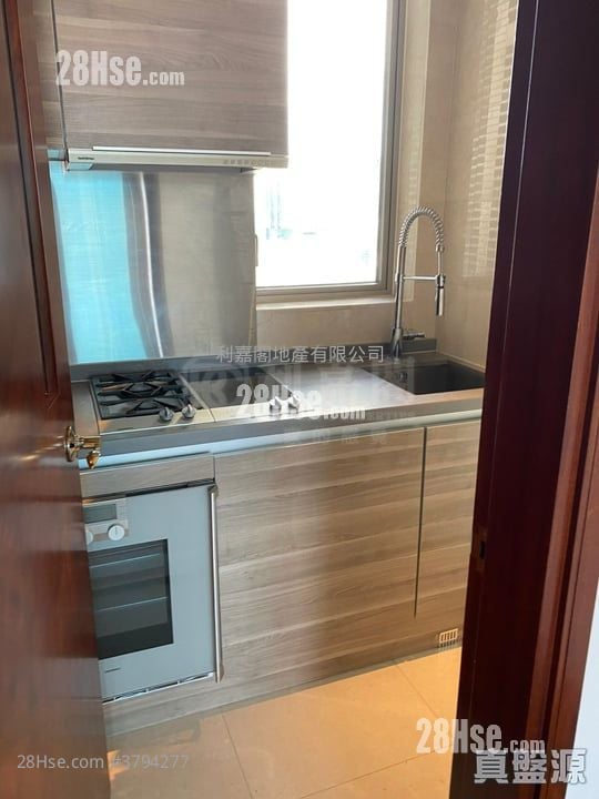 The Coronation Rental 1 Bedroom , 1 Bathroom 454 ft²