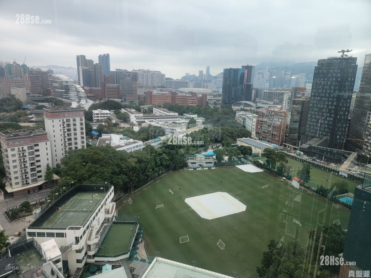 Carmen's Garden Sell 3 Bedrooms , 2 Bathrooms 1,000 ft²