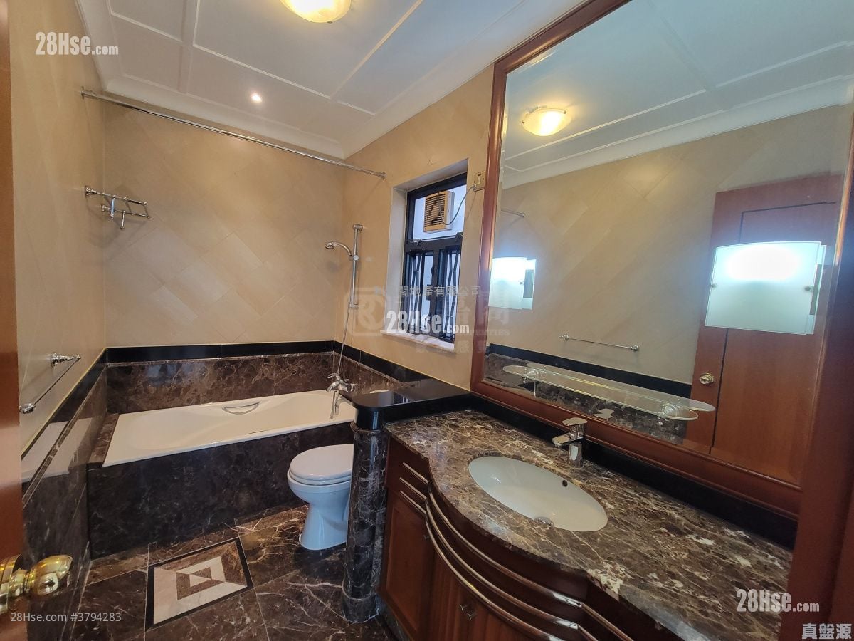 Carmen's Garden Sell 3 Bedrooms , 2 Bathrooms 1,000 ft²