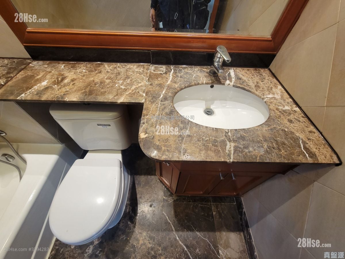 Carmen's Garden Sell 3 Bedrooms , 2 Bathrooms 1,000 ft²