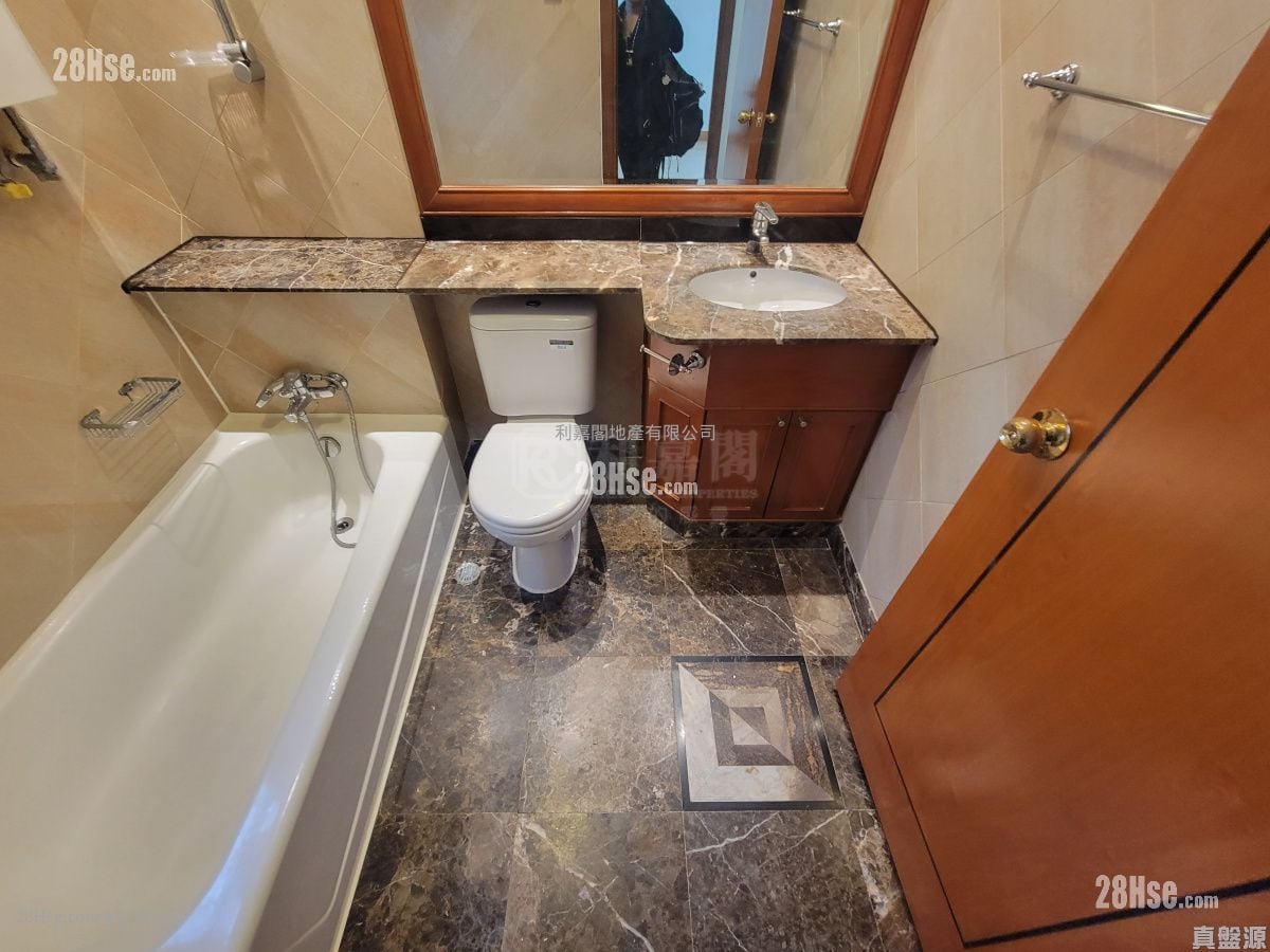 Carmen's Garden Sell 3 Bedrooms , 2 Bathrooms 1,000 ft²