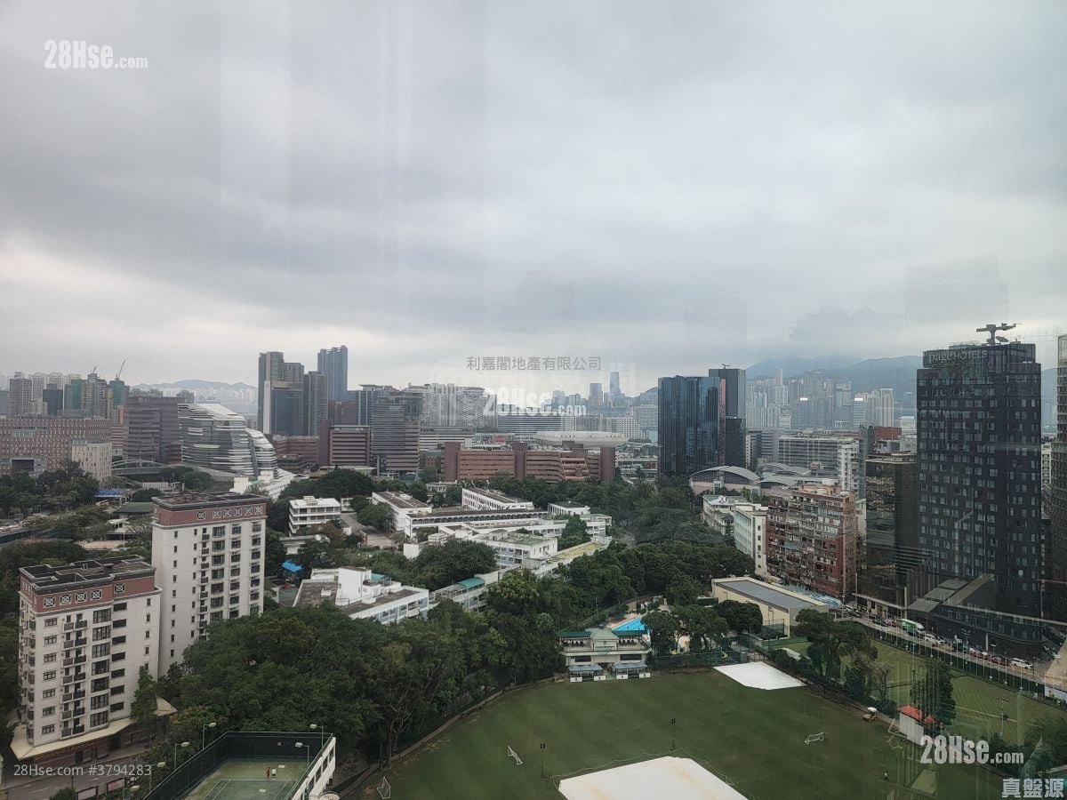 Carmen's Garden Sell 3 Bedrooms , 2 Bathrooms 1,000 ft²