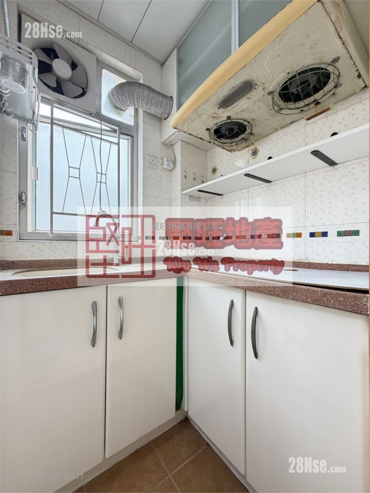 单幢楼房 租盘 2 房 , 1 浴室 240 平方尺