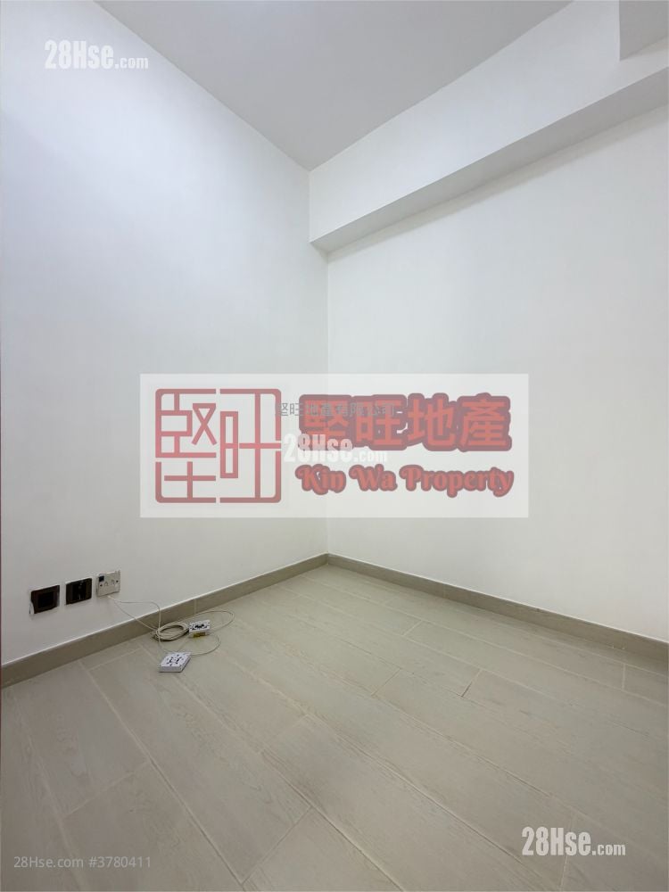 单幢楼房 租盘 2 房 , 1 浴室 240 平方尺