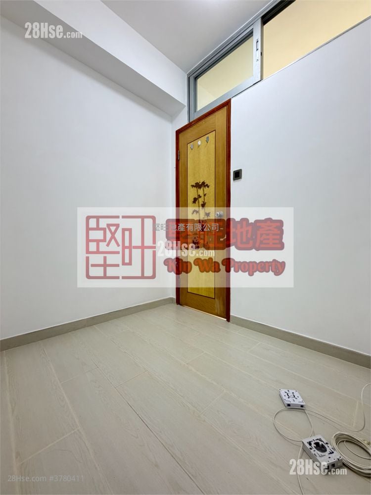 单幢楼房 租盘 2 房 , 1 浴室 240 平方尺