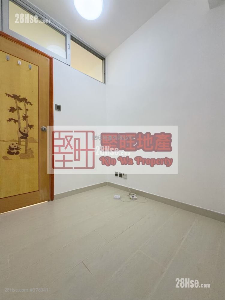 单幢楼房 租盘 2 房 , 1 浴室 240 平方尺