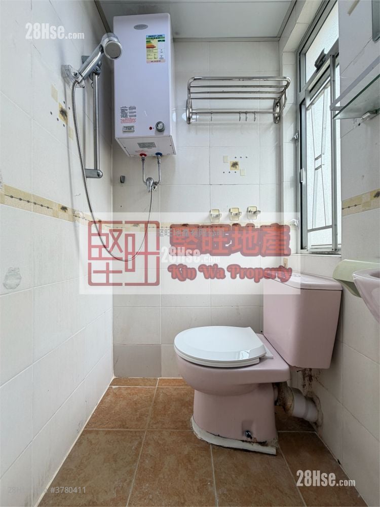 单幢楼房 租盘 2 房 , 1 浴室 240 平方尺