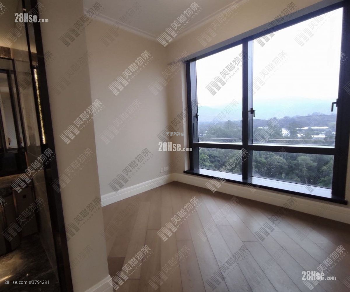 bedroom 1: Eden Manor Rental 4 Bedrooms , 3 Bathrooms 1,108 ft²