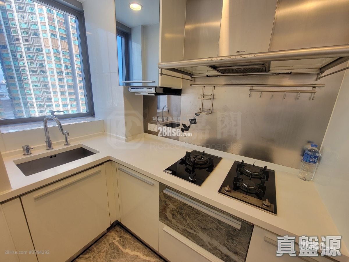 The Cullinan Sell 2 Bedrooms 635 ft²