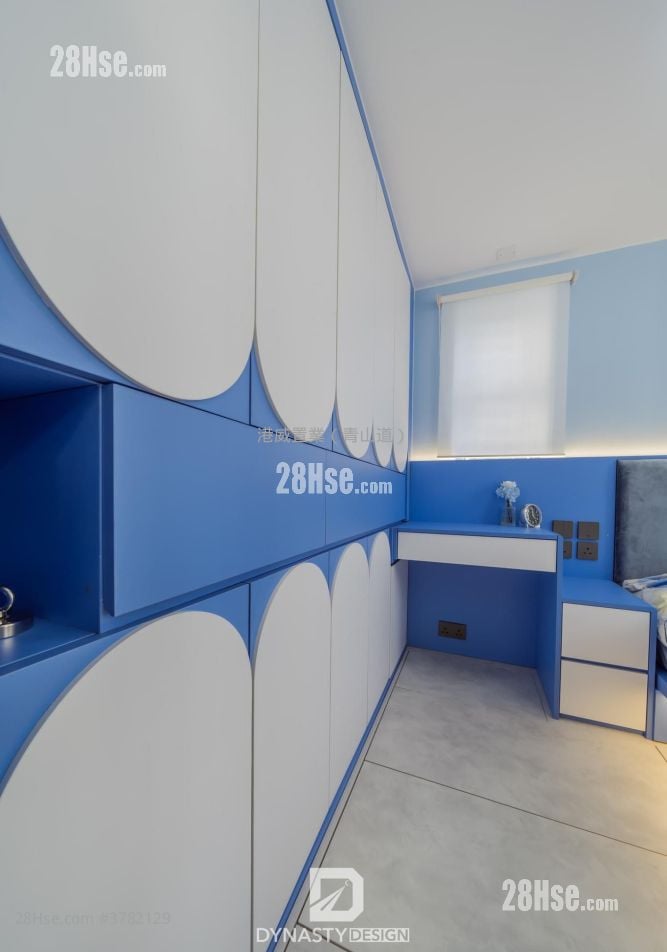 Choi Hing Court Sell 2 Bedrooms , 1 Bathroom 453 ft²