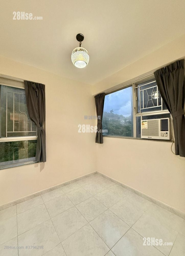 Hong Kong Garden Rental 358 ft²