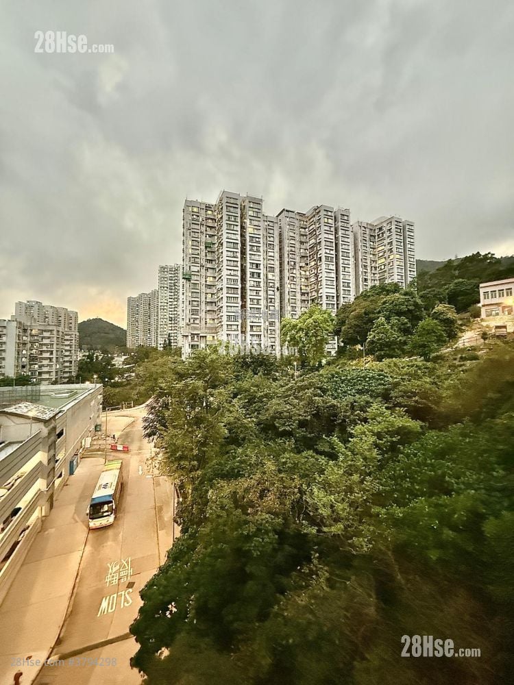 Hong Kong Garden Rental 358 ft²