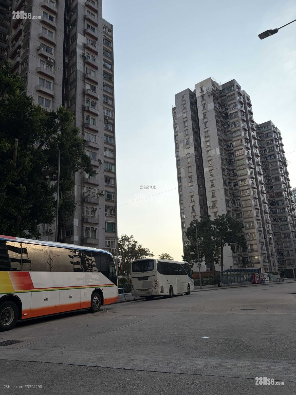 Hong Kong Garden Rental 358 ft²