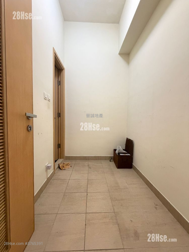 星堤 售盘 5+ 房 , 4 浴室 1,272 平方尺