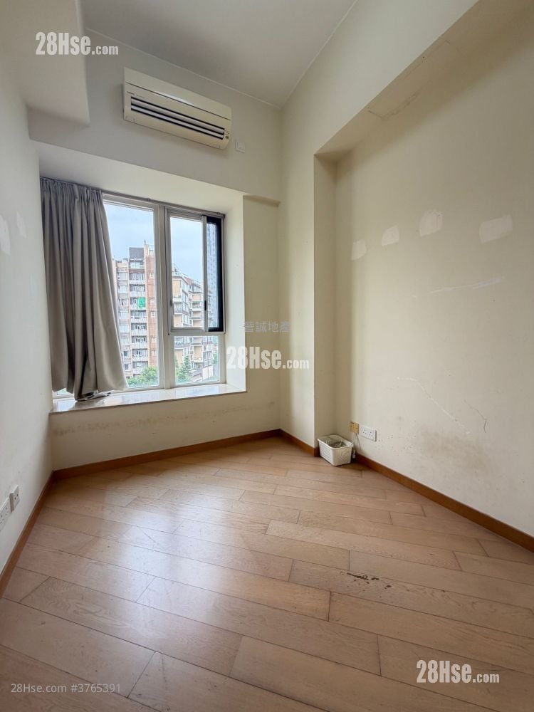 星堤 售盘 5+ 房 , 4 浴室 1,272 平方尺