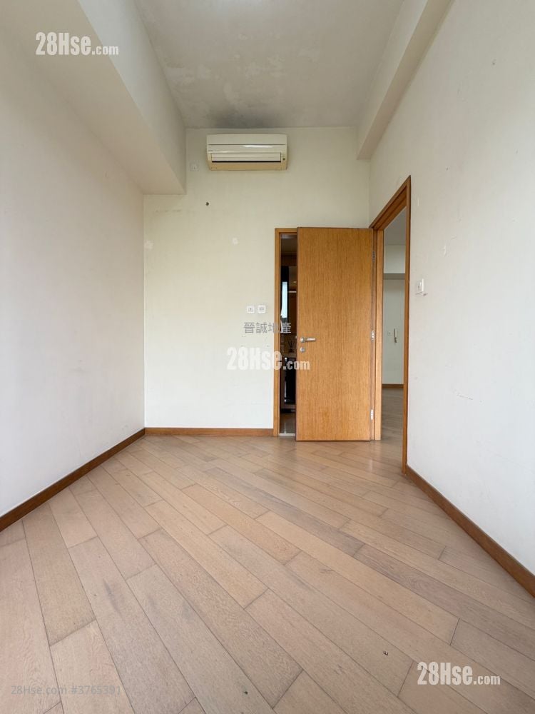 星堤 售盘 5+ 房 , 4 浴室 1,272 平方尺