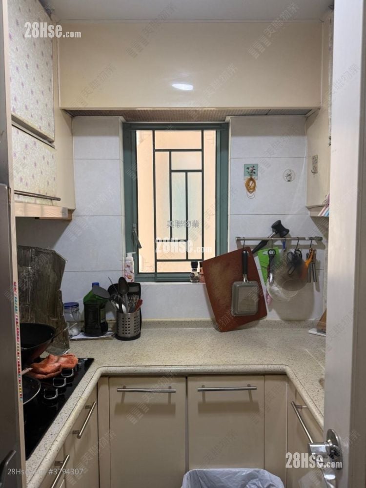 Rambler Crest Sell 2 Bedrooms 451 ft²