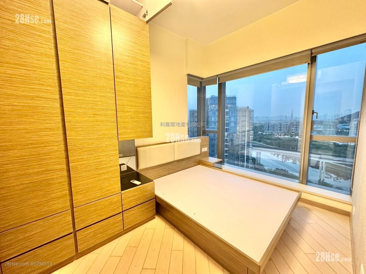 Riva Sell 3 Bedrooms 765 ft²