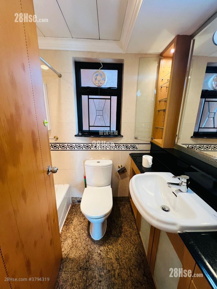 Aegean Coast Rental 4 Bedrooms , 3 Bathrooms 811 ft²