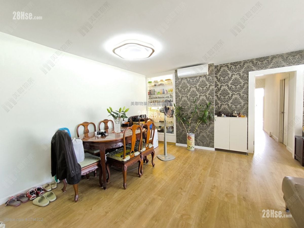 美孚新邨 售盘 3 房 , 2 浴室 947 平方尺