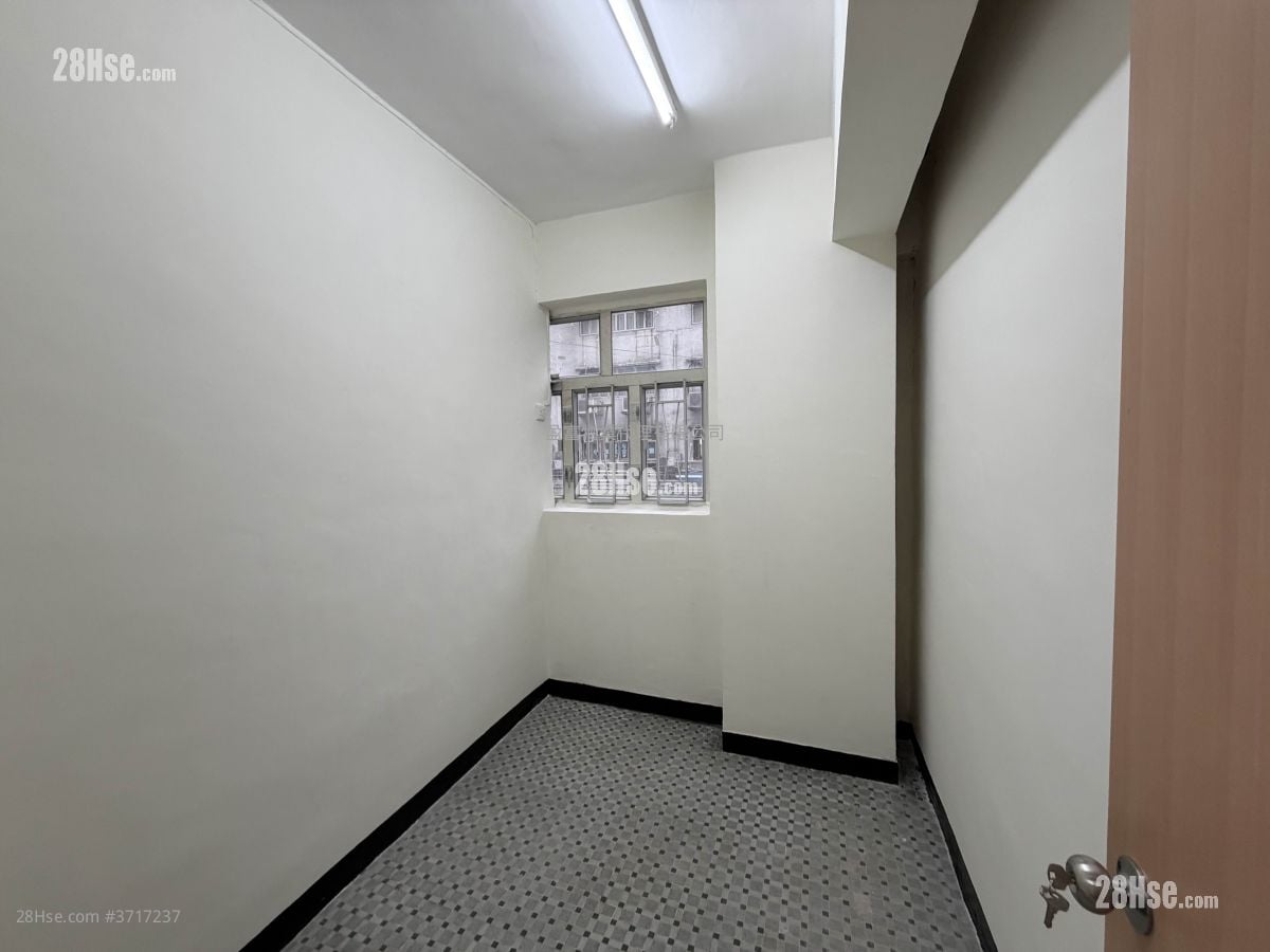 Wai Tak Building Rental 3 Bedrooms , 2 Bathrooms 400 ft²