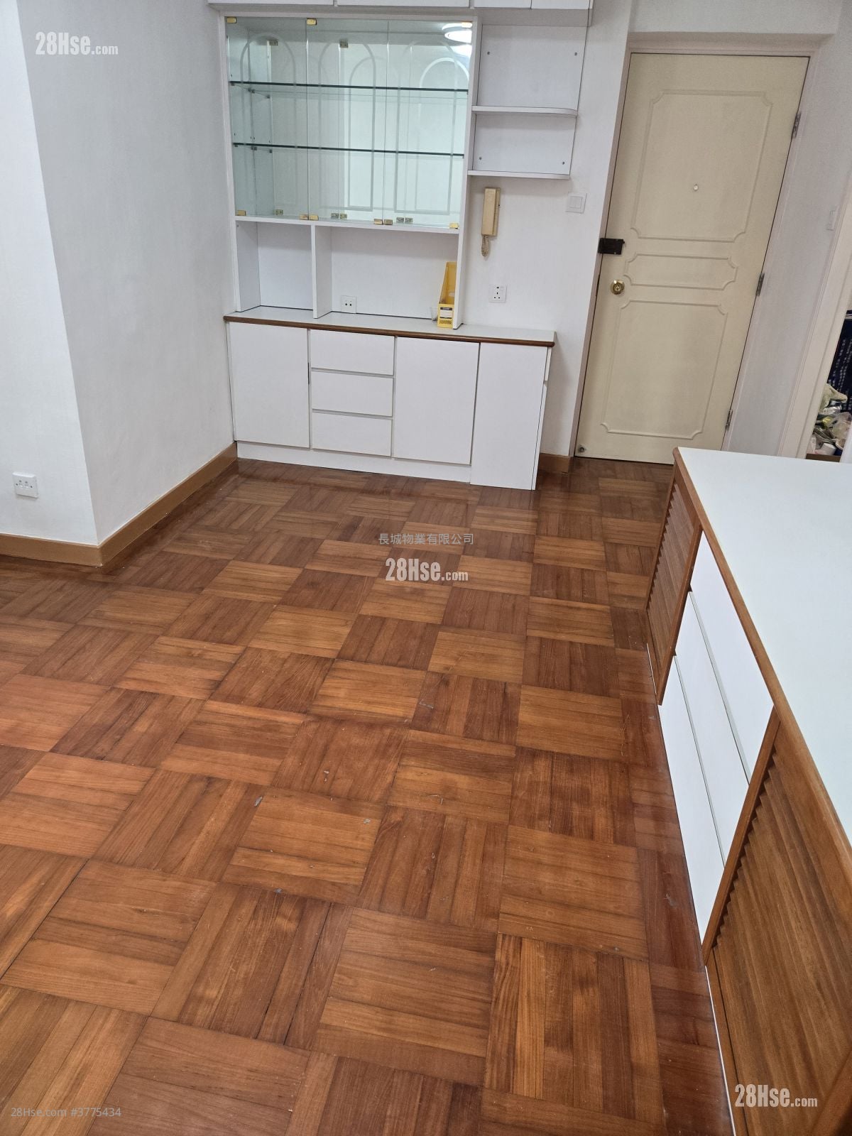 华信花园 租盘 2 房 , 1 浴室 427 平方尺