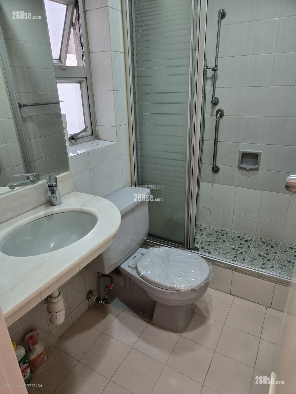 华信花园 租盘 2 房 , 1 浴室 427 平方尺