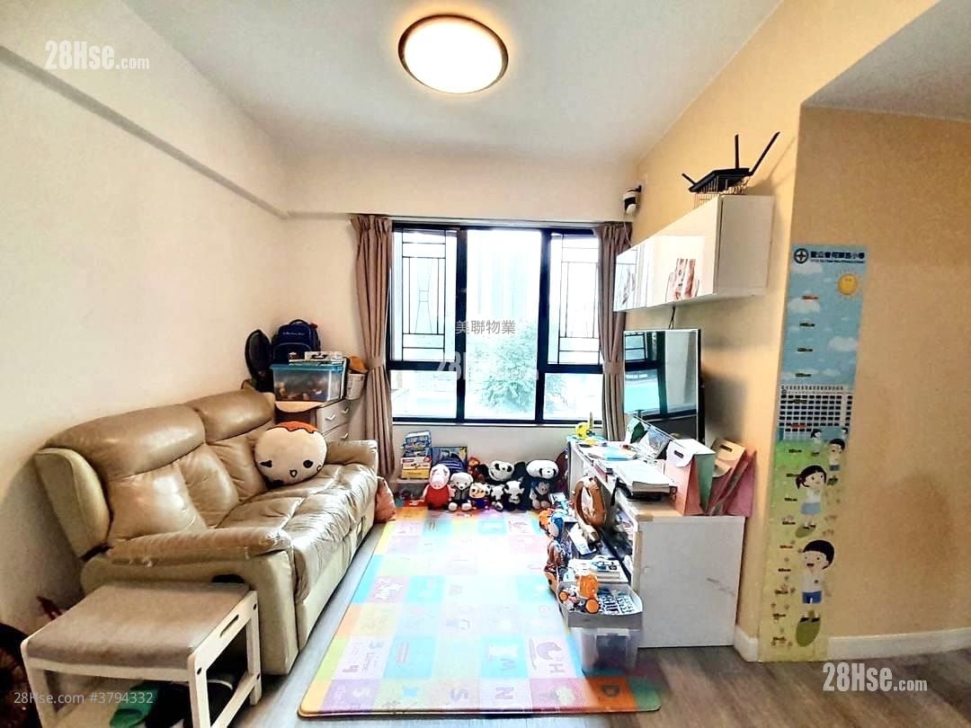 Tsing Yi Garden Sell 3 Bedrooms , 2 Bathrooms 547 ft²