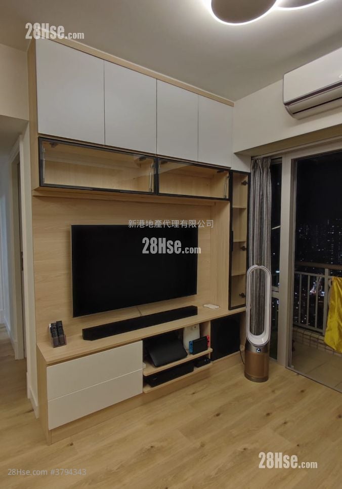 Sky Tower Sell 2 Bedrooms , 1 Bathroom 521 ft²