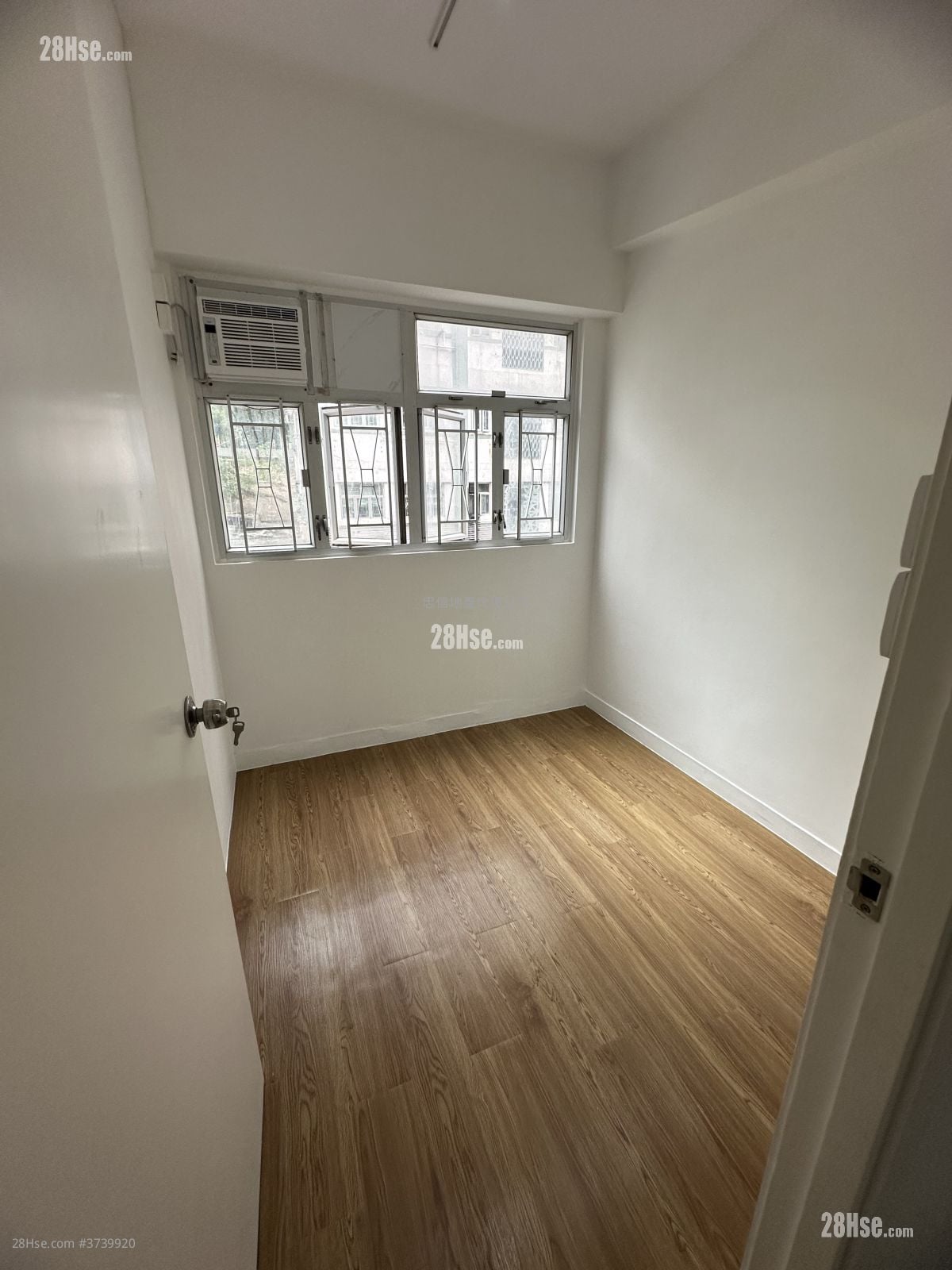 乾丰大厦 售盘 2 房 , 1 浴室 355 平方尺