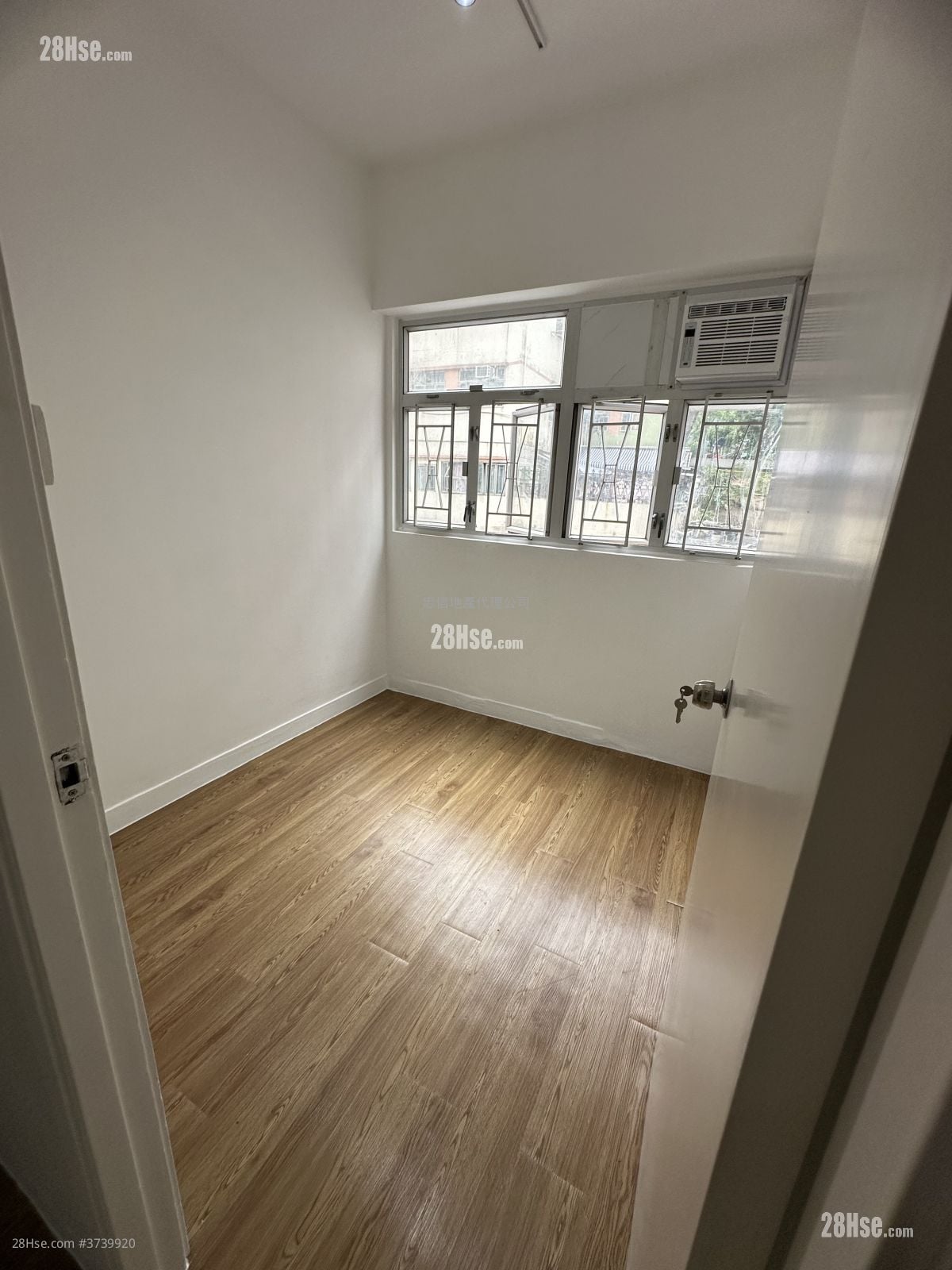 乾丰大厦 售盘 2 房 , 1 浴室 355 平方尺