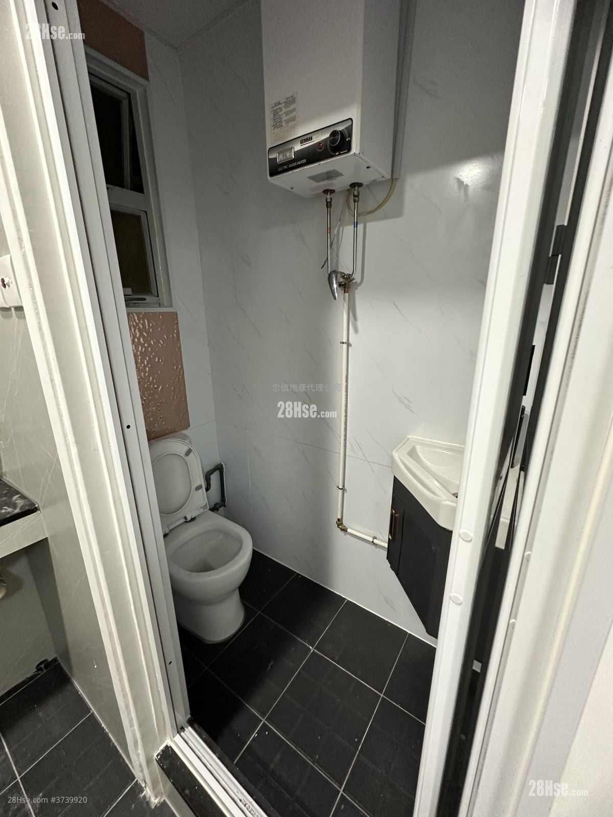 乾丰大厦 售盘 2 房 , 1 浴室 355 平方尺