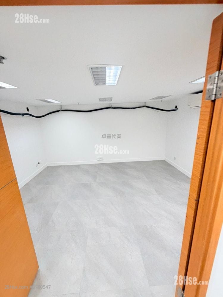 Trust Centre Rental 5+ Bedrooms , 2 Toilets 1,210 ft²