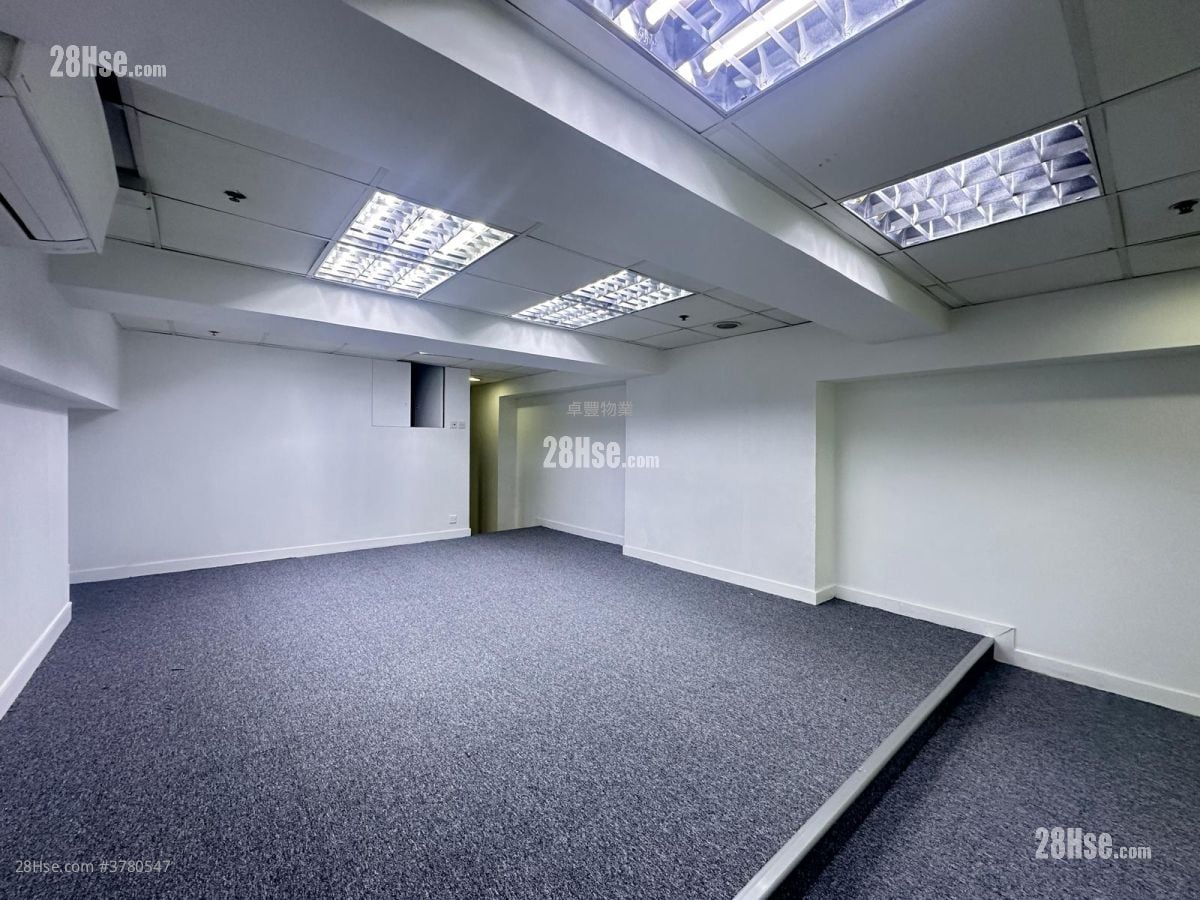 Trust Centre Rental 5+ Bedrooms , 2 Toilets 1,210 ft²