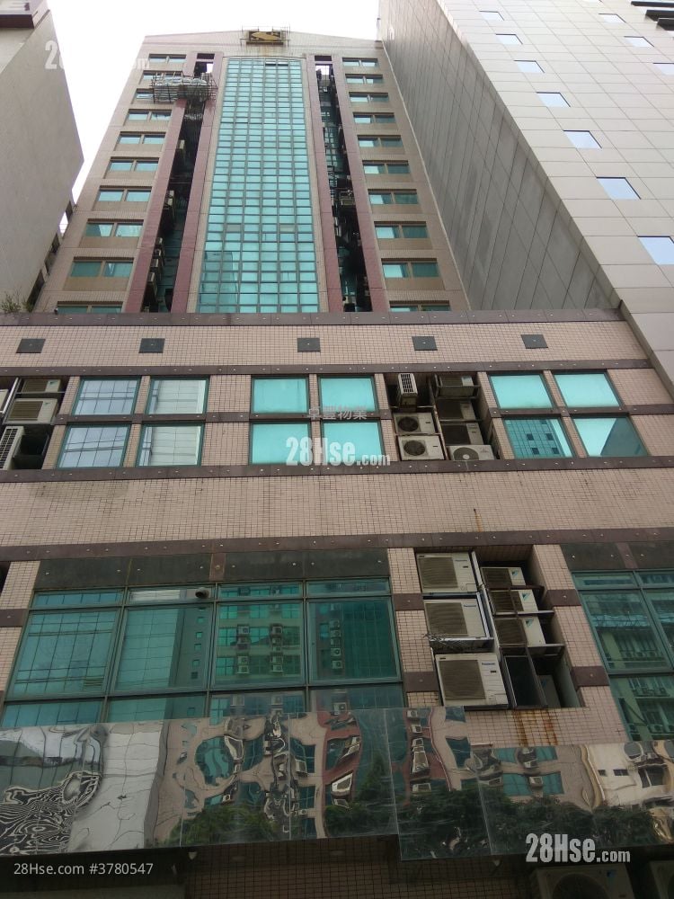 Trust Centre Rental 5+ Bedrooms , 2 Toilets 1,210 ft²