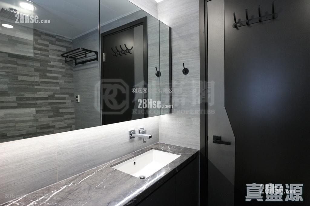 岚山 售盘 3 房 , 2 浴室 845 平方尺