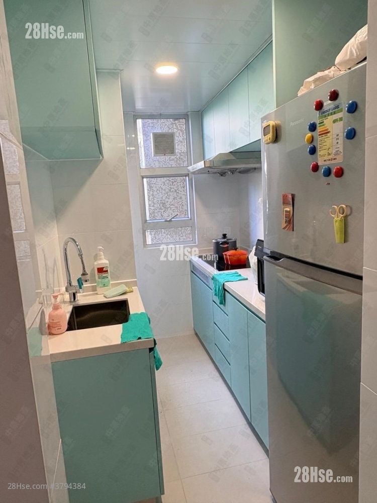 Ching Wah Court Sell 3 Bedrooms , 1 Bathroom 554 ft²