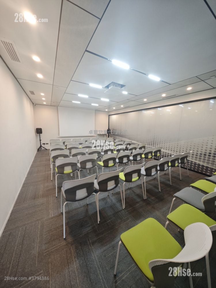 兴迅广场 租盘 开放式间隔 75 平方尺