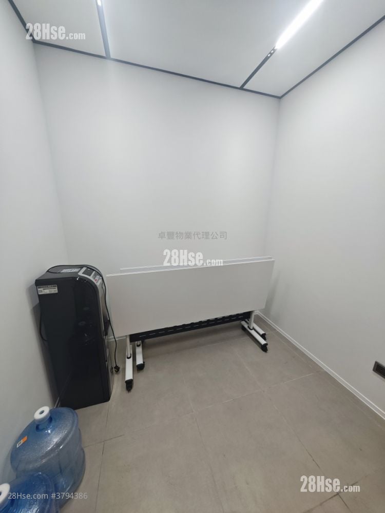 兴迅广场 租盘 开放式间隔 75 平方尺