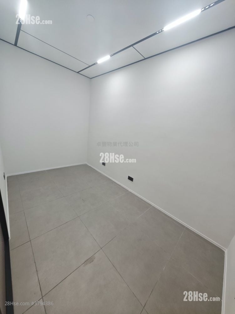 兴迅广场 租盘 开放式间隔 75 平方尺