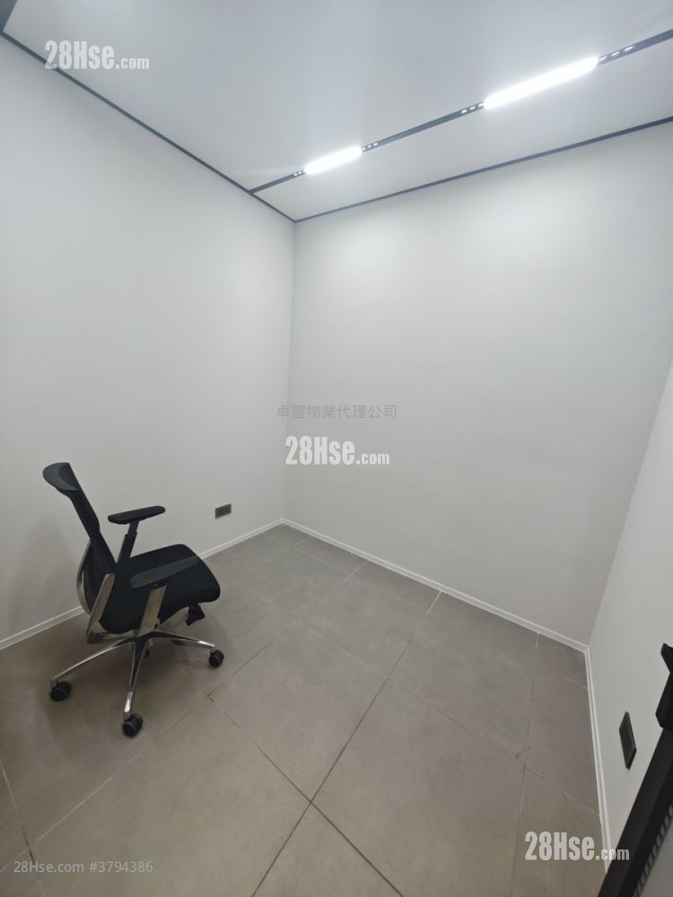 兴迅广场 租盘 开放式间隔 75 平方尺