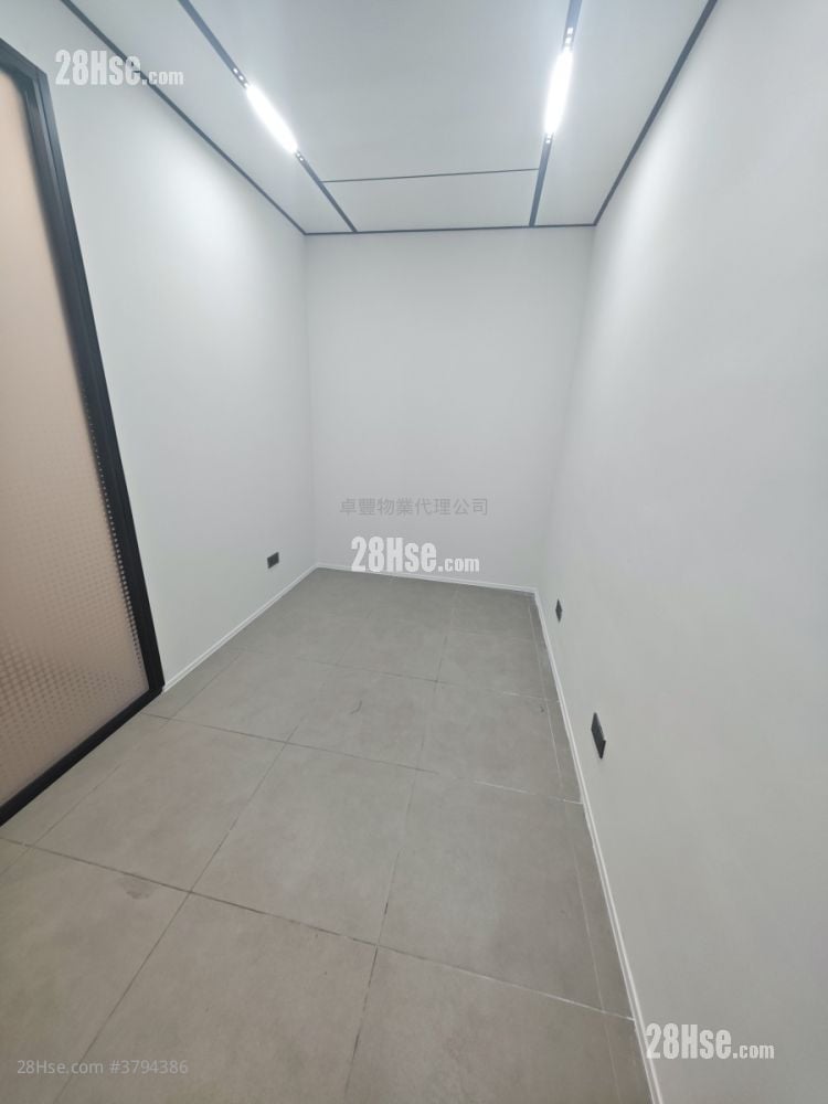 兴迅广场 租盘 开放式间隔 75 平方尺