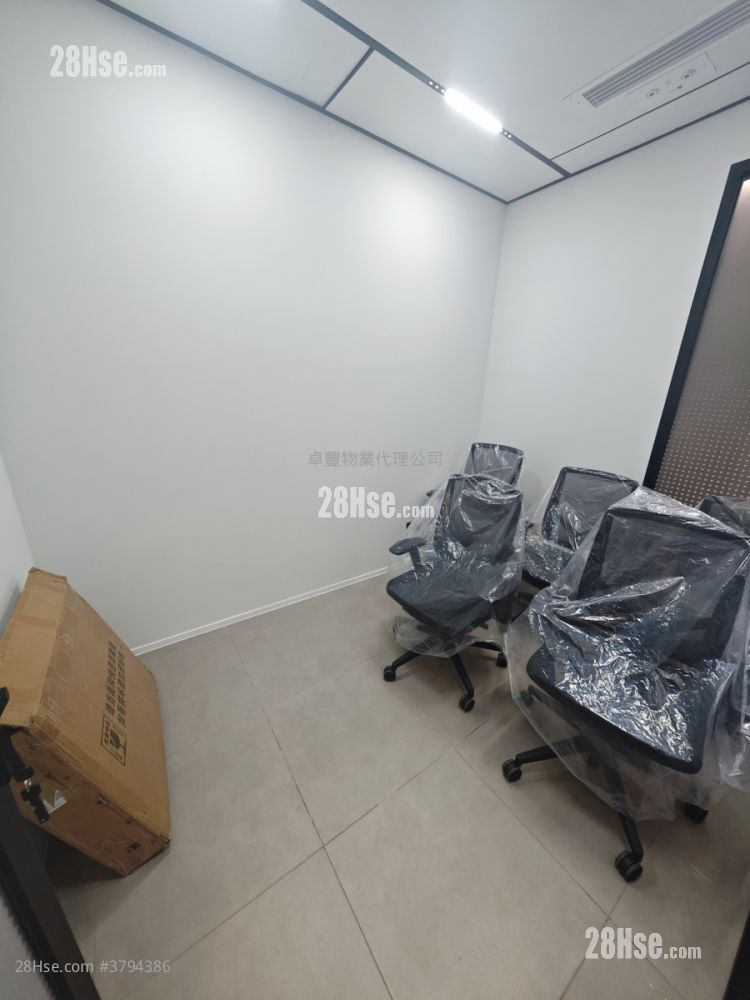 兴迅广场 租盘 开放式间隔 75 平方尺