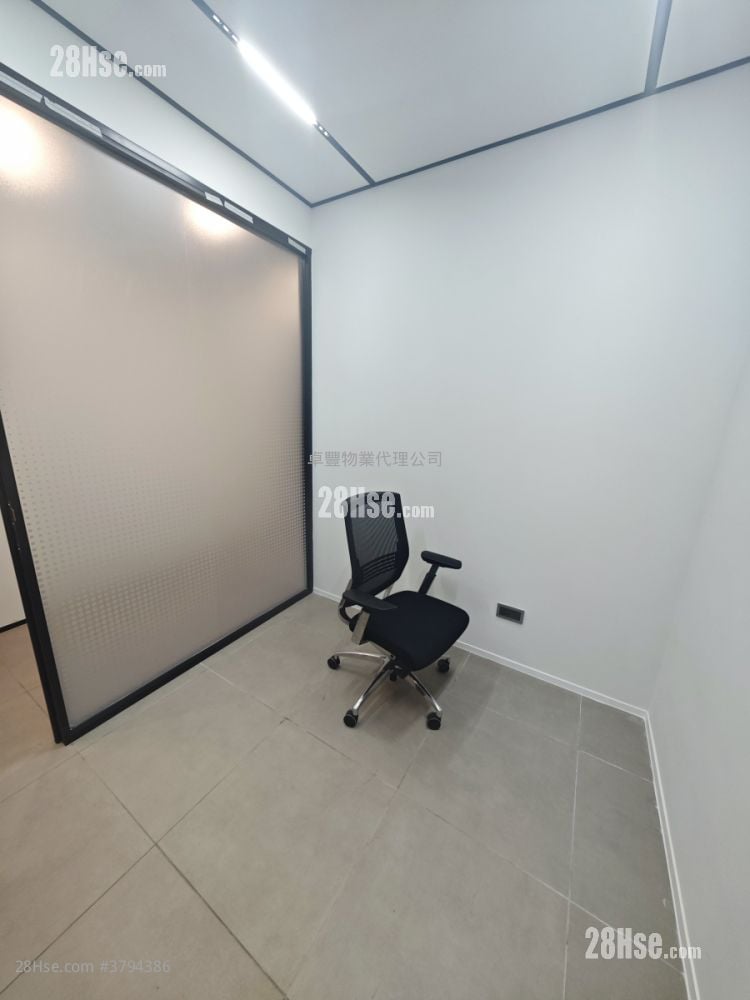 兴迅广场 租盘 开放式间隔 75 平方尺