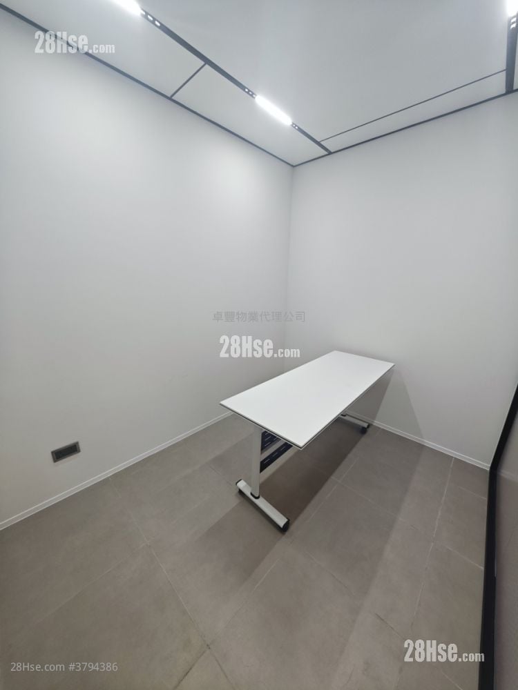 兴迅广场 租盘 开放式间隔 75 平方尺