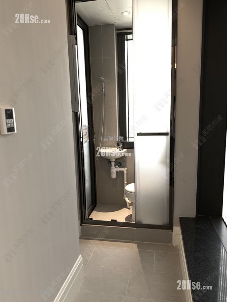 Eden Manor Rental 3 Bedrooms , 2 Bathrooms 967 ft²