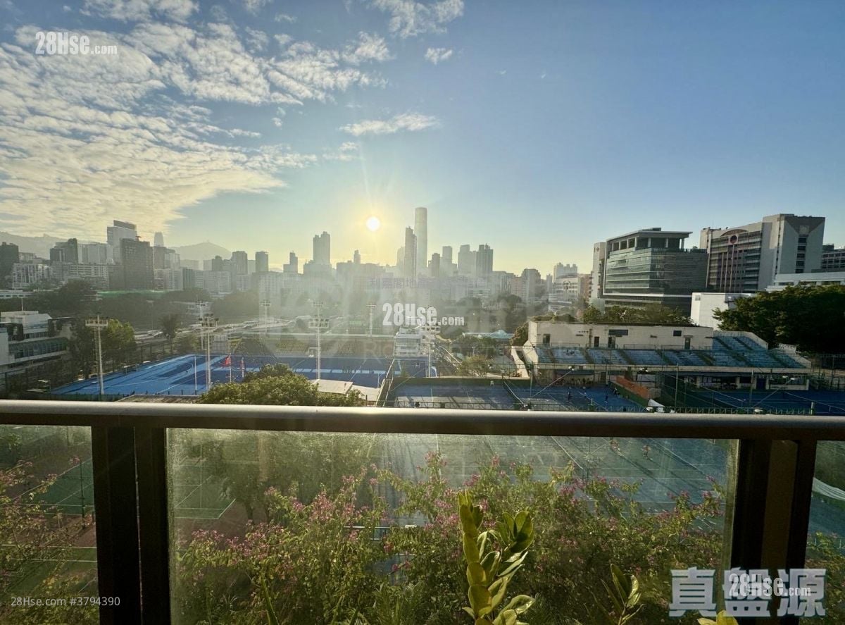 卫理苑 租盘 1,626 平方尺