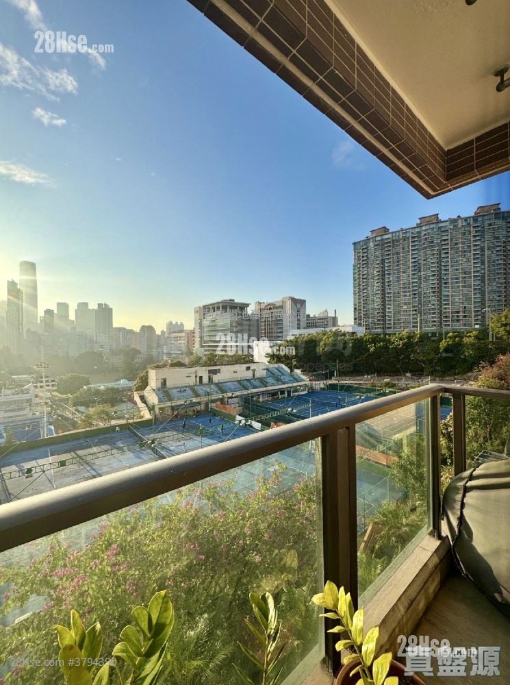 卫理苑 租盘 1,626 平方尺