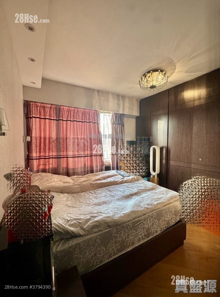 卫理苑 租盘 1,626 平方尺